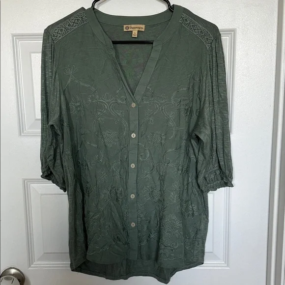 NWOT Democracy Green Embroidered Blouse Sz Large - Picture 2 of 8